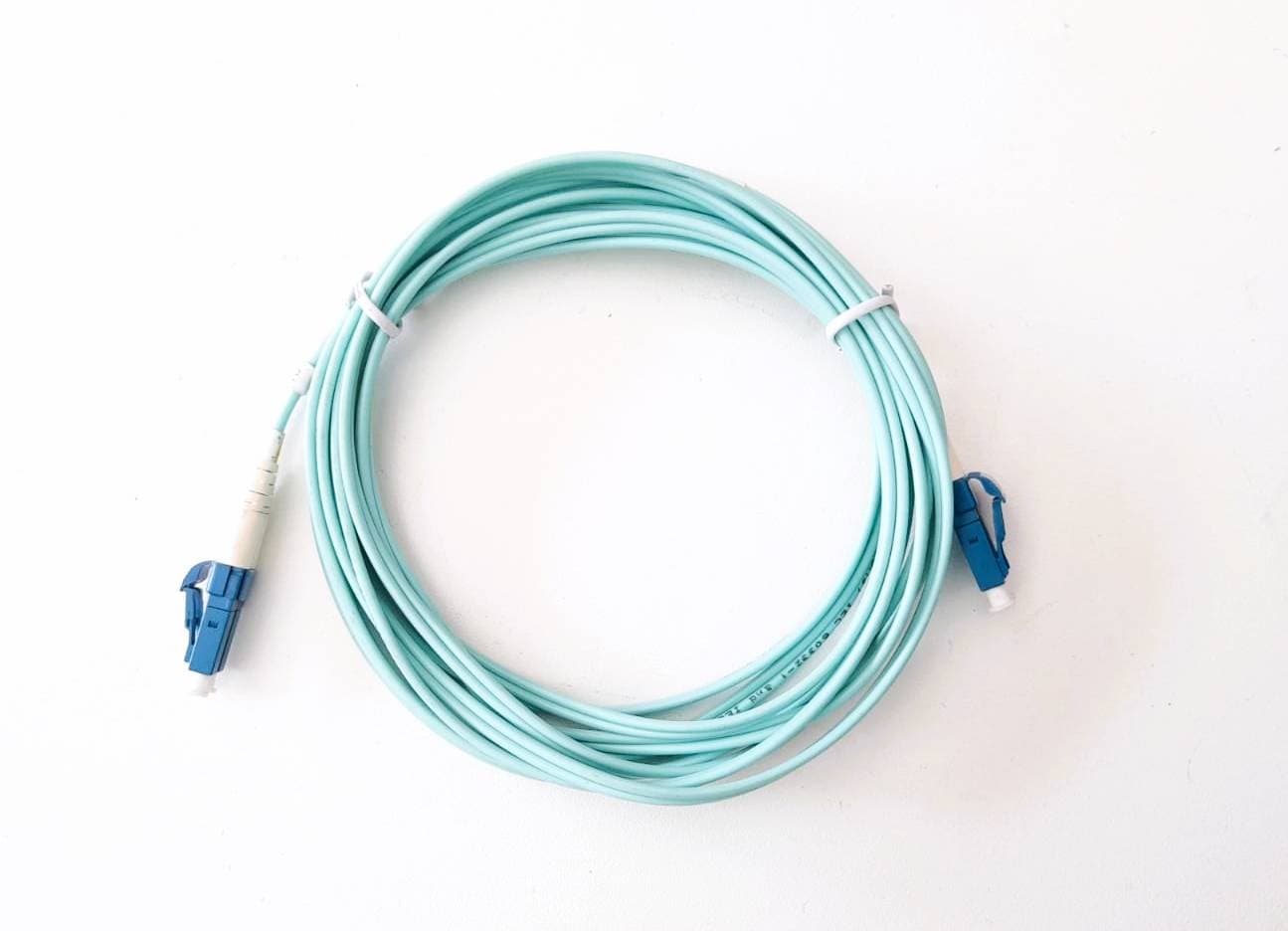PATCH CORD CABLE DE CONEXIÓN DE FIBRA ÓPTICA LC UPC A LC UPC DÚPLEX 3MT — imagen 1