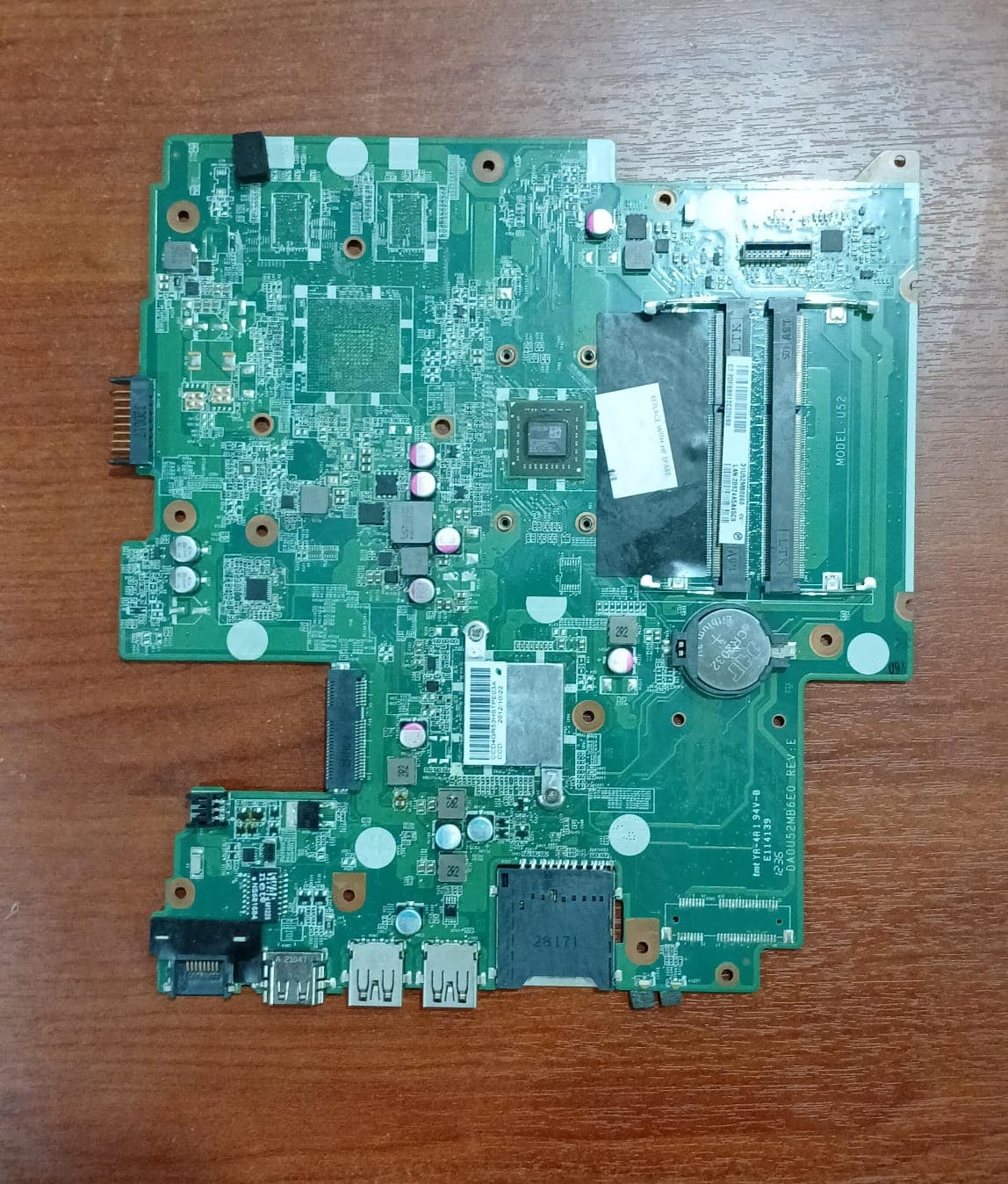 Placa Madre HP DA0U52MB6E0 con AMD E2-1800 para Sleekbook 14-B — imagen 1