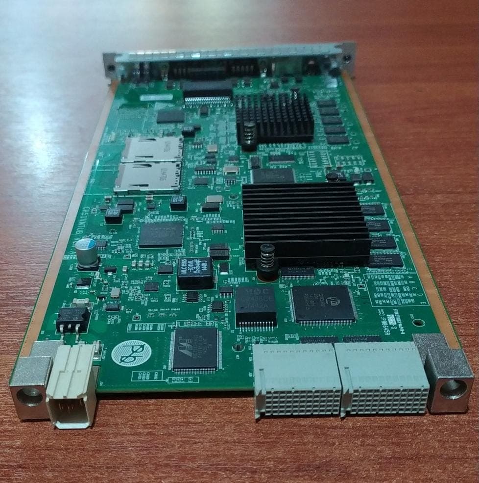 Placa MTU VB | CH51VMTUB | SN: 022SFJ10 | F1000011 Y2 | Puerto de Consola, E1/T1-0, E1/T1-1 — imagen 1