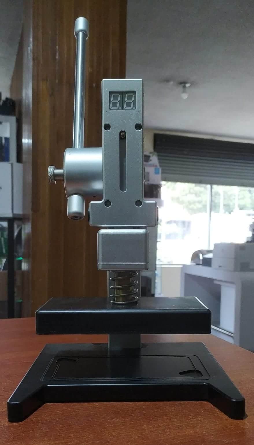 Prensa para Montar y Desmontar de pantallas de celulares smartphones — imagen 2