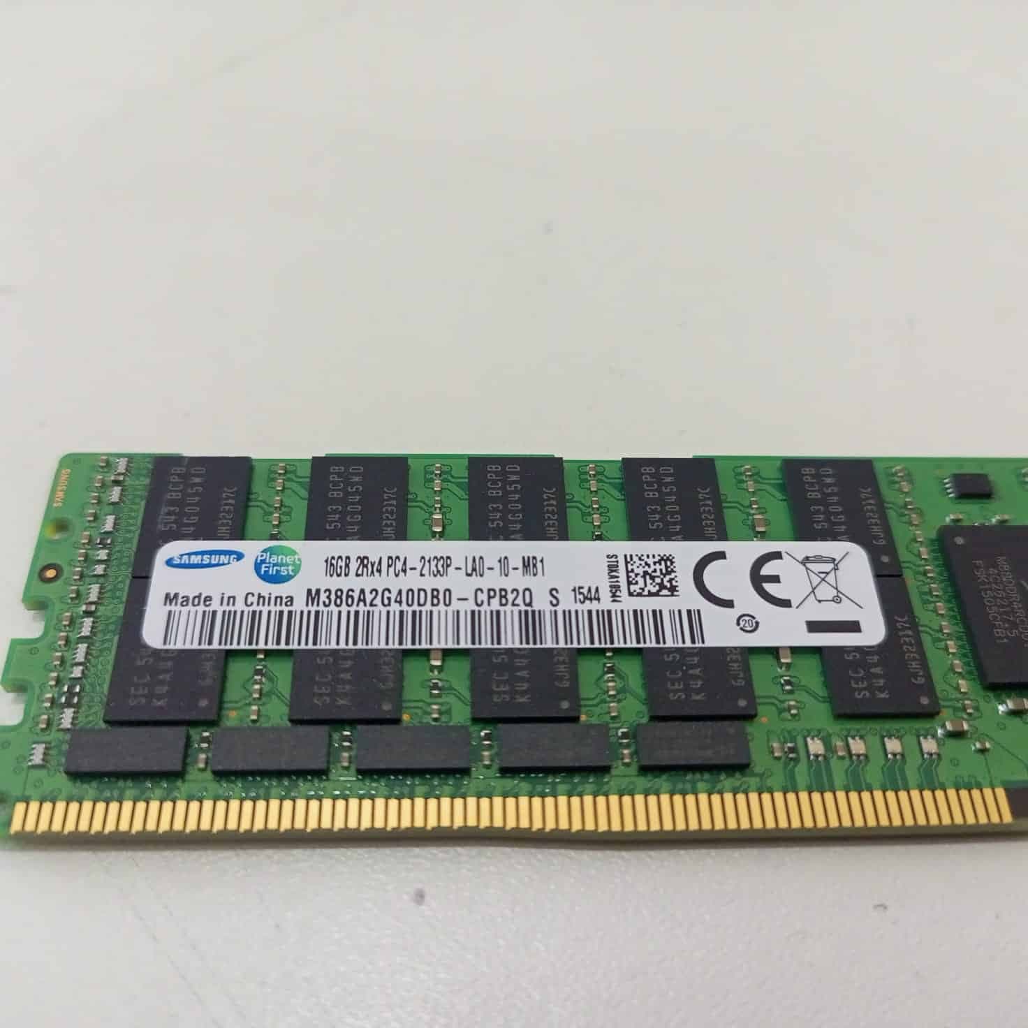Samsung 16GB 2Rx4 PC4-2133P LRDIMM (M386A2G40DB0-CPB2Q) - Memoria de Servidor — imagen 2