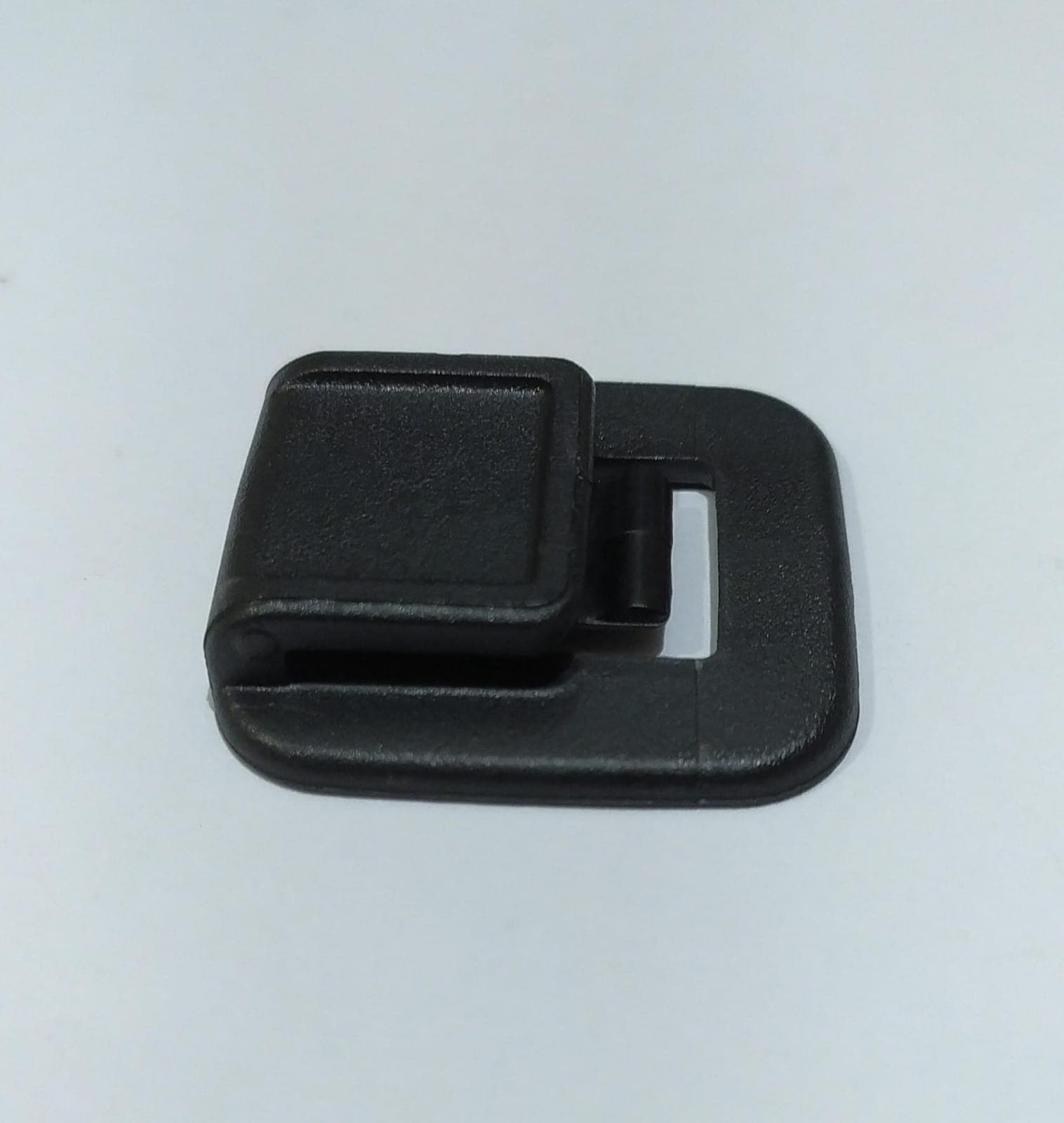 Clip de Seguro tipo gancho para control remoto de auto — imagen 1