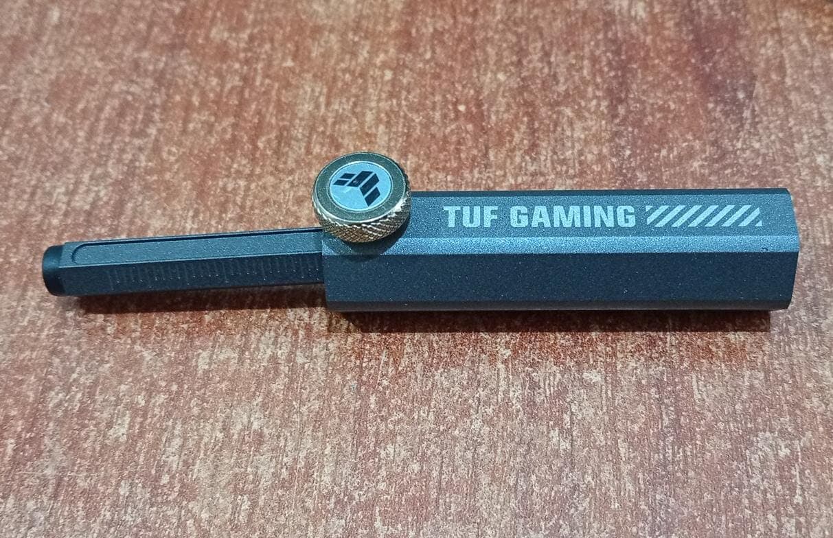Soporte ASUS TUF Gaming GPU Original 13010-05150600 – Con QR y Destornillador Oculto — imagen 3