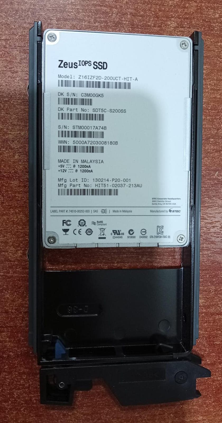 SSD SAS 200GB STEC Zeus IOPS Z16IZF2D-200UCT-HIT-A 2.5" Alta Resistencia para Servidores — imagen 1