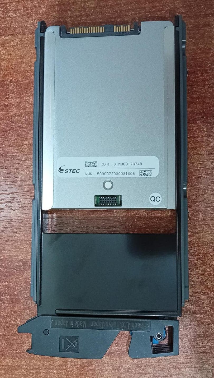SSD SAS 200GB STEC Zeus IOPS Z16IZF2D-200UCT-HIT-A 2.5" Alta Resistencia para Servidores — imagen 2