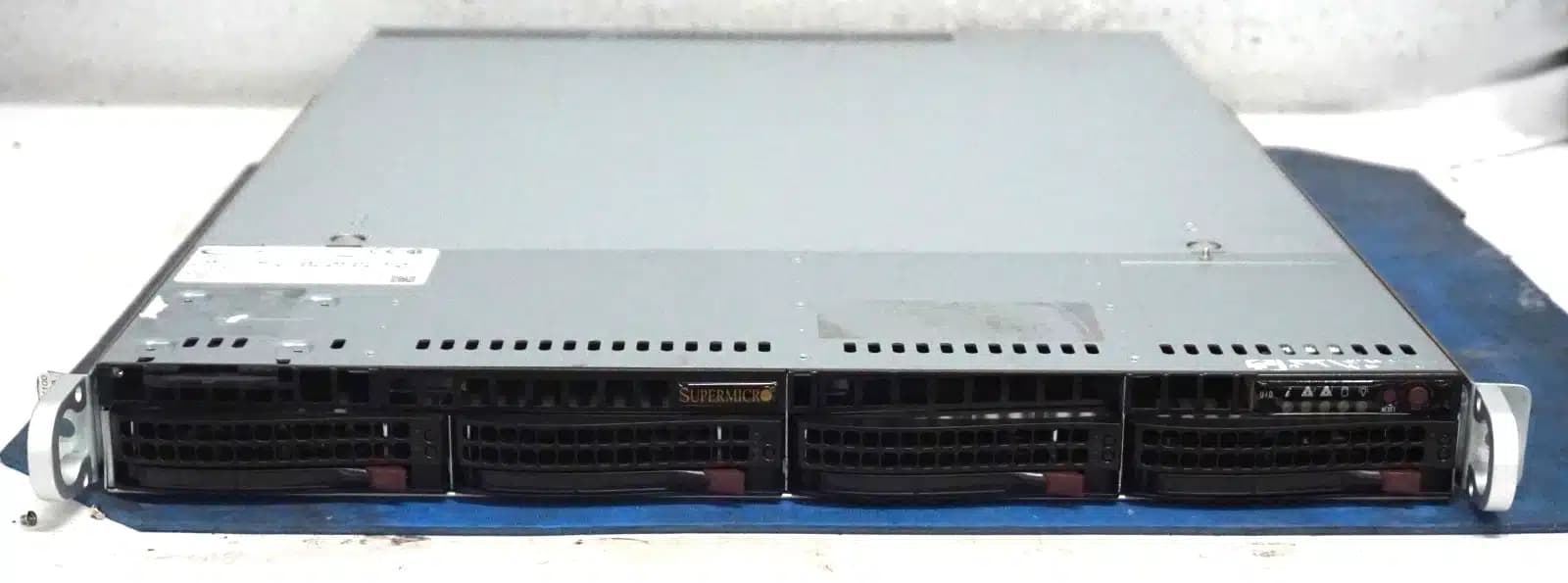 SuperMicro Modelo 815-5 Servidor Rack 1U Xeon E‑2176G 32 GB RAM GPU Quadro P2000 4 Bahías Sin Disco — imagen 1