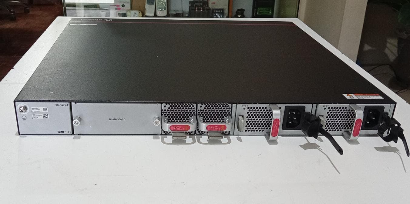 Switch Huawei S5331-H24T4XC Layer 3 24 Puertos Gigabit + 4 SFP+ 10G Empresarial — imagen 3