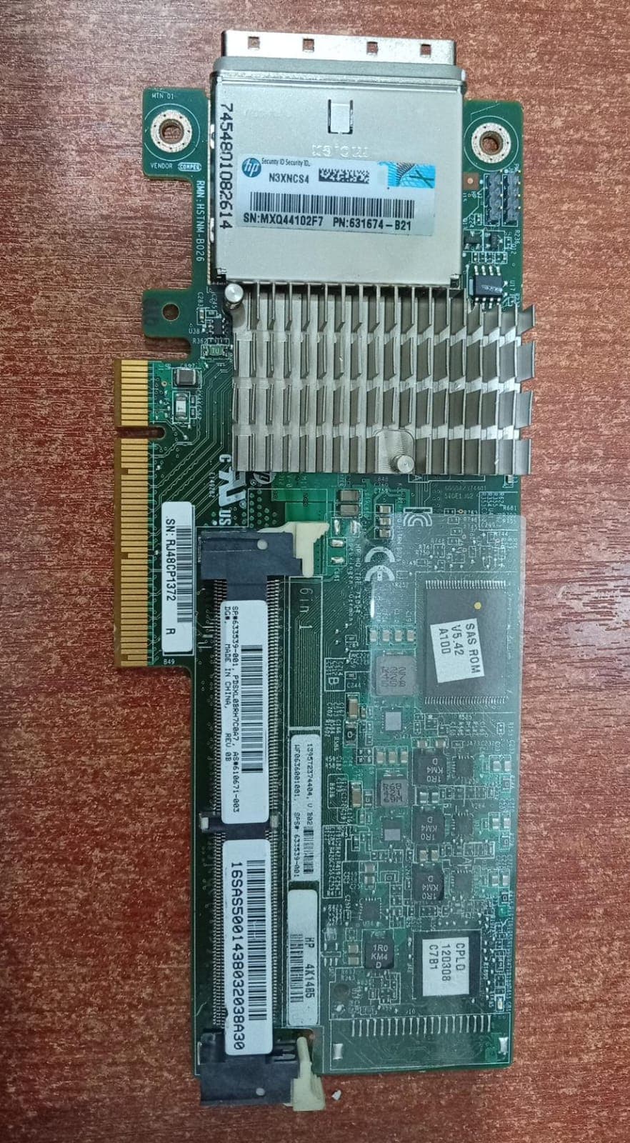 Tarjeta Controladora RAID HP Smart Array P421 1GB Cache PCIe x8 SAS 6Gb/s 633539-001 610671-003 — imagen 1