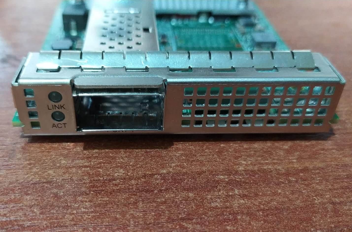 Tarjeta de Red Broadcom BCM957504-N1100GI 100GbE QSFP56 OCP 3.0 PCIe Gen4 (Seminueva) — imagen 4