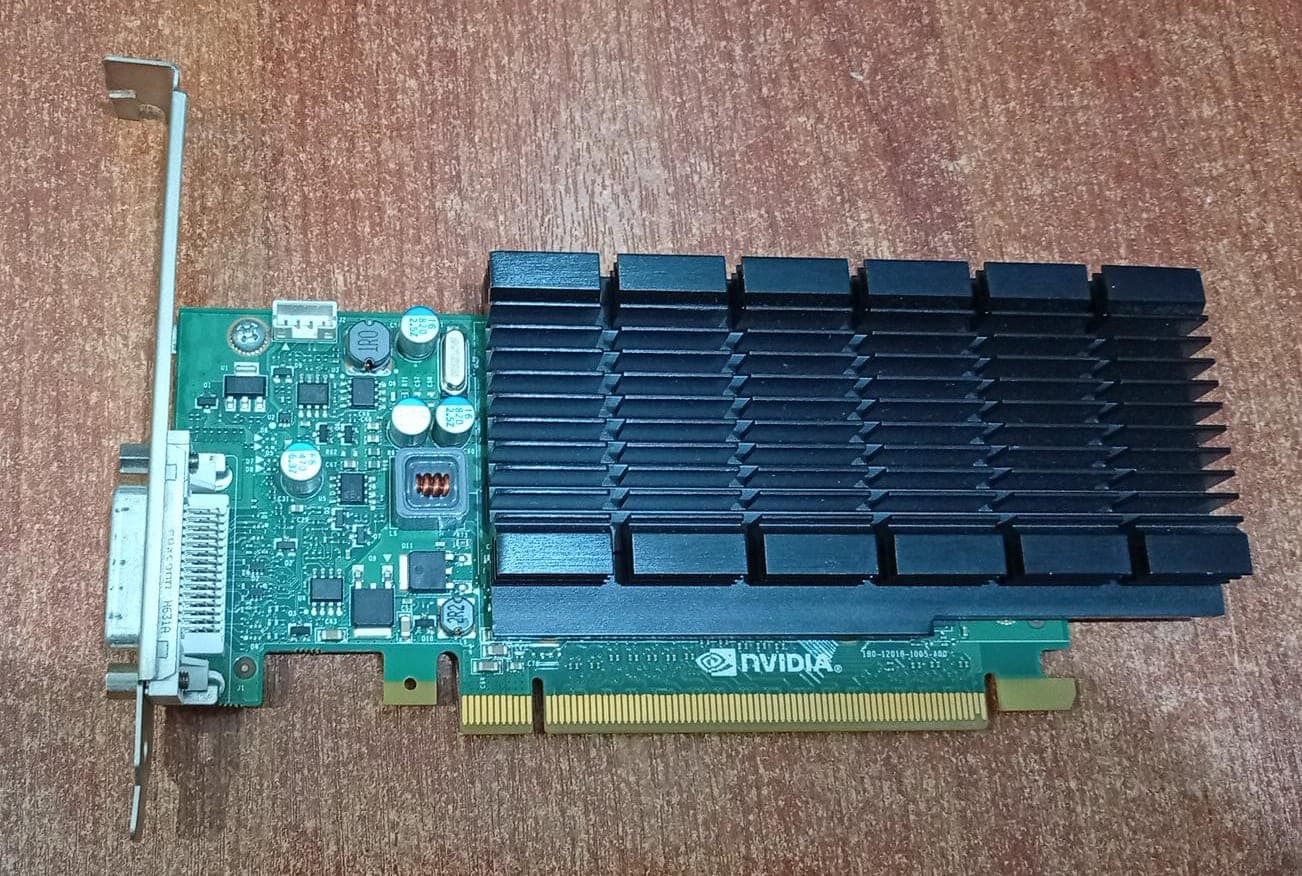 Tarjeta de Video NVIDIA NVS 315 1GB DDR3 PCI Express DVI Perfil Bajo (P2018) — imagen 1