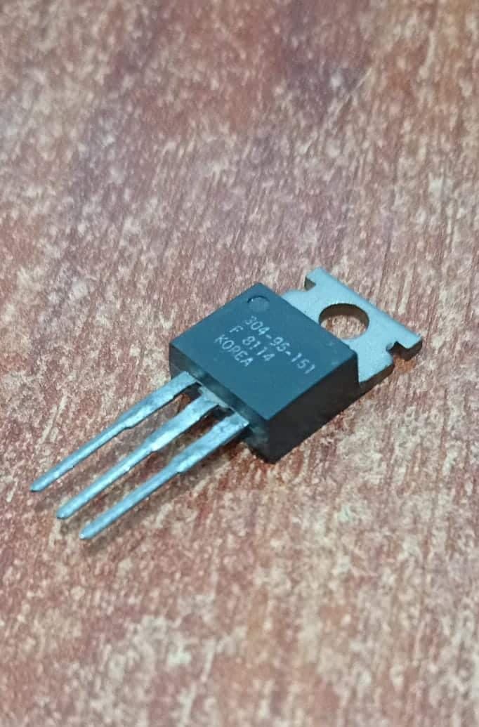 Transistor Darlington Fairchild 304-95-151 (F 8114) TO-220 Alta Potencia Korea — imagen 2